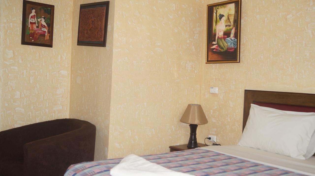 Queen Victoria Inn Pattaya Buitenkant foto