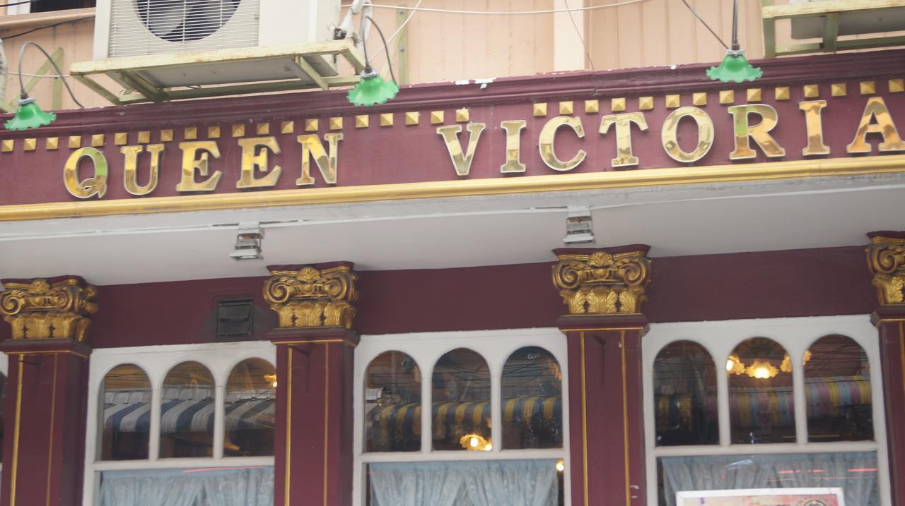 Queen Victoria Inn Pattaya Buitenkant foto
